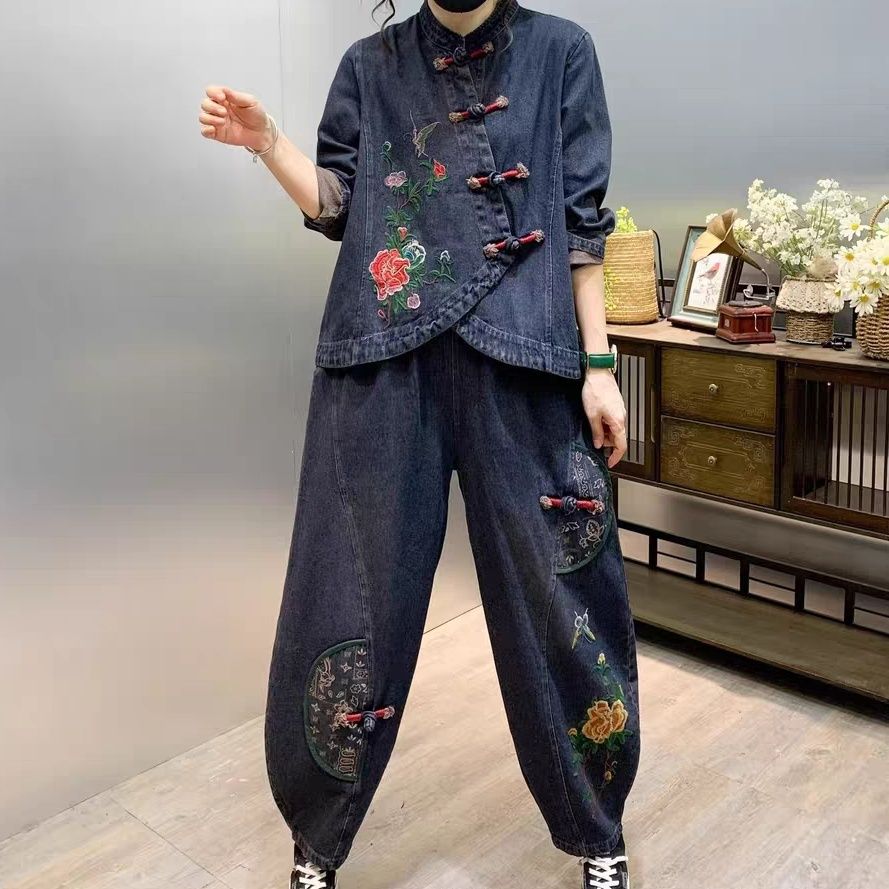Embroidery Jeans - خمر زر فضفاض مطرز زهرة الدنيم