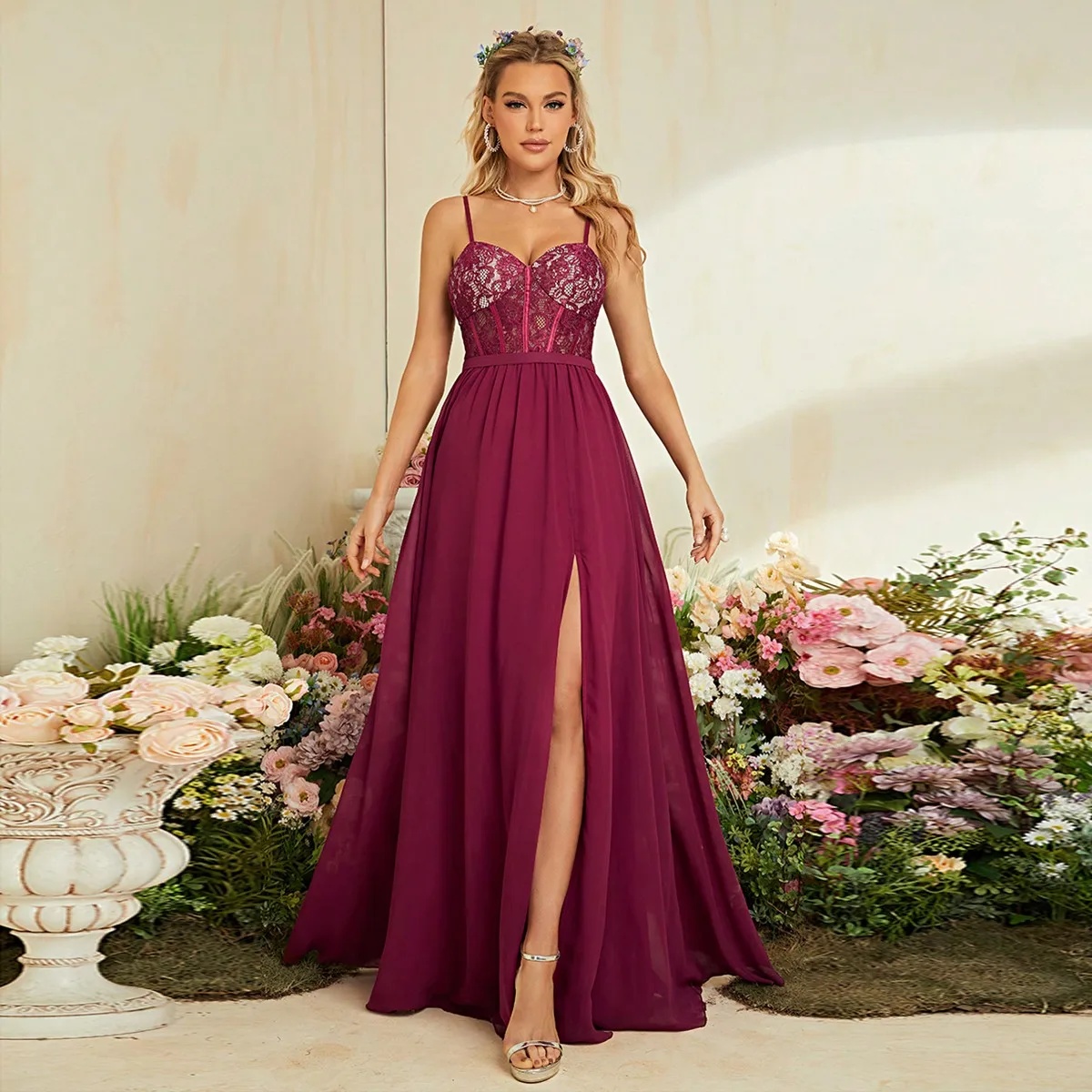 فستان سهرة طويل بحزام رفيع بلو - مراجعة Embroidery Online Designs وسعره